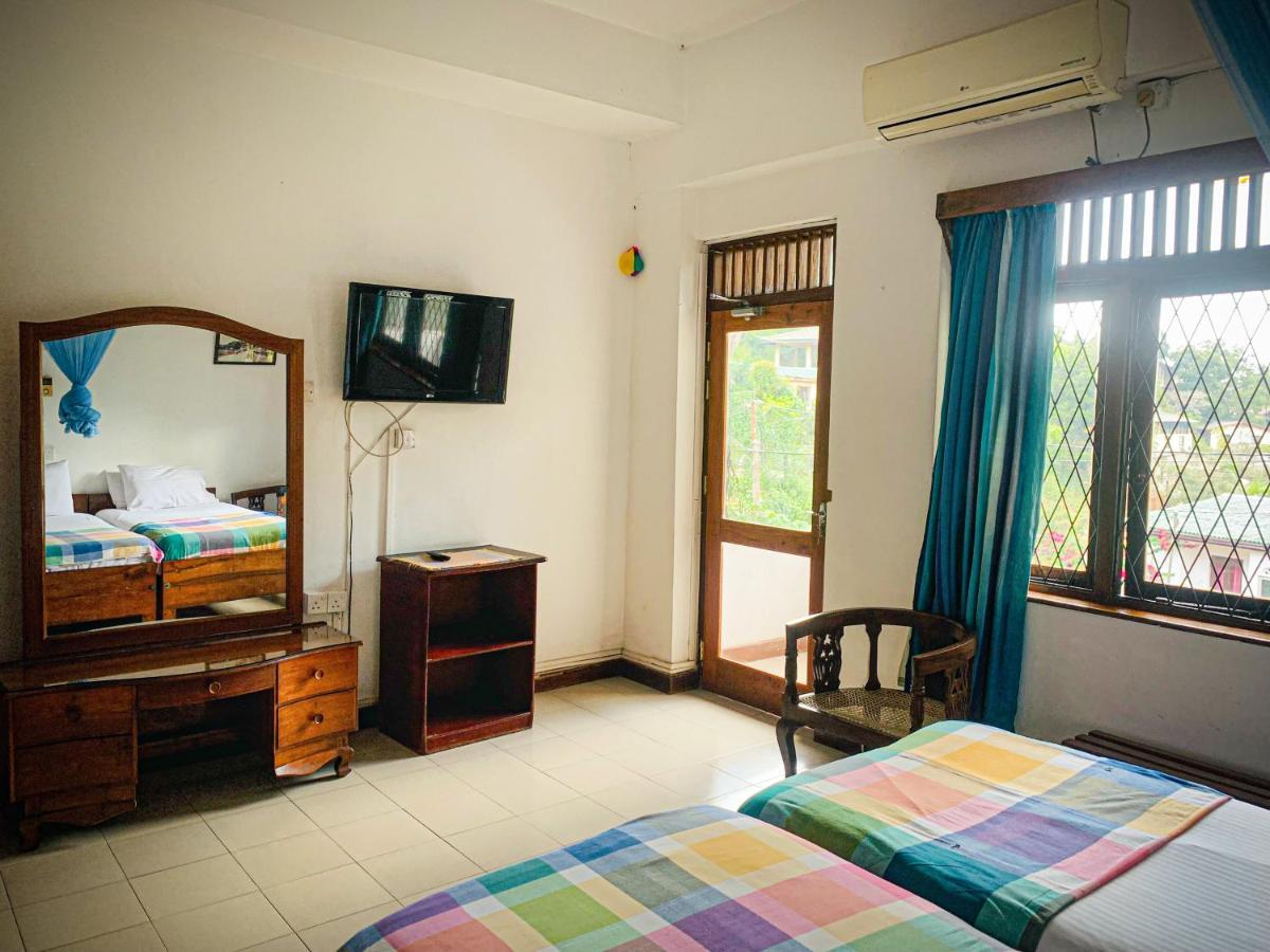 Sharon Inn Kandy Bagian luar foto